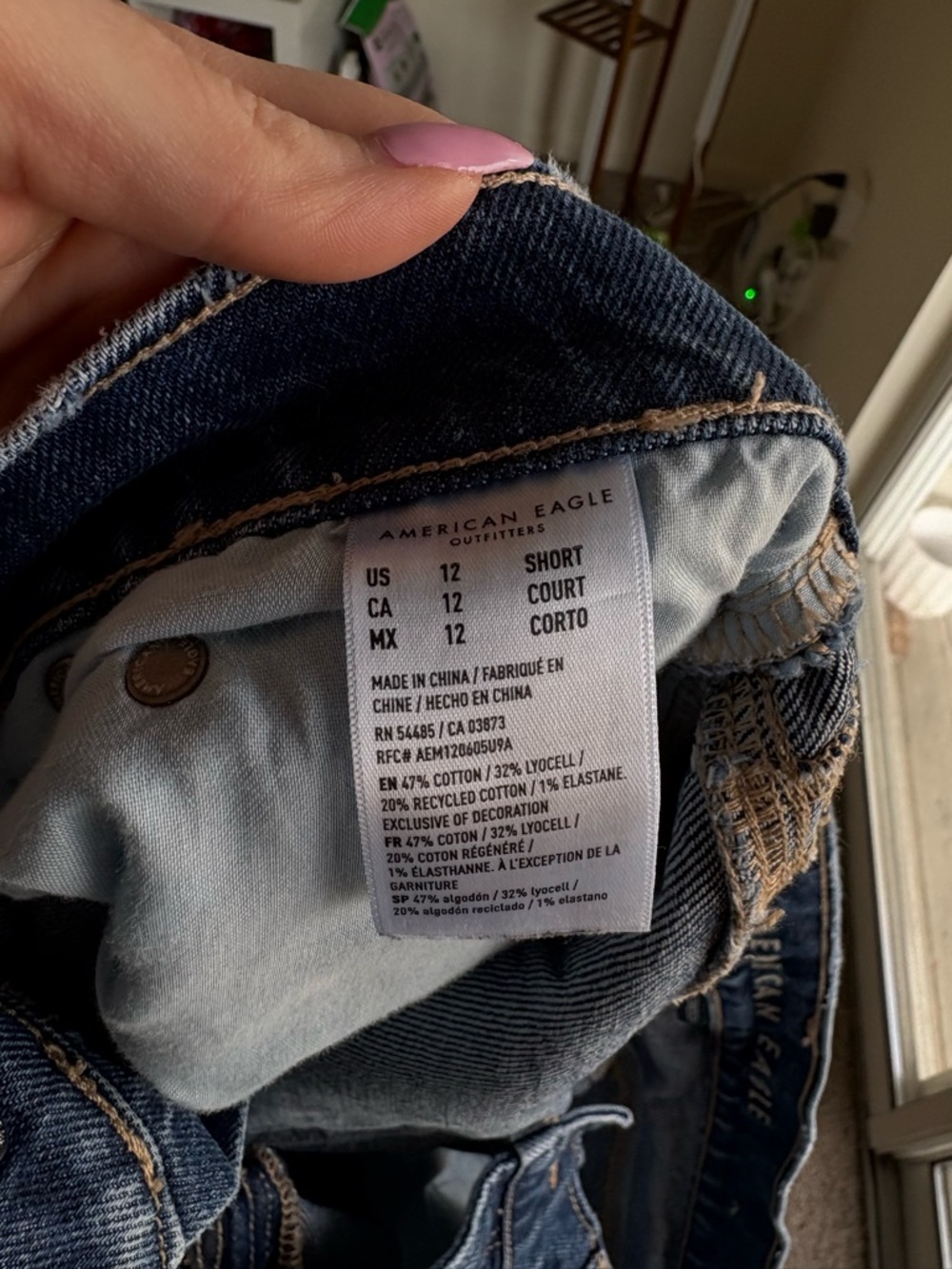 American Eagle Outfitters Women’s Medium Blue Relaxed Jeans - Picture 3 of 4